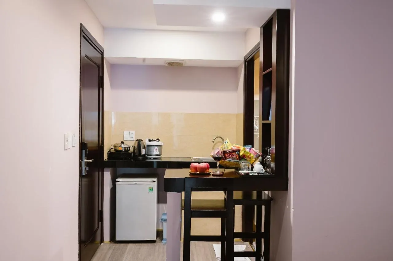 Nalini Hotel & Apartment Дананг